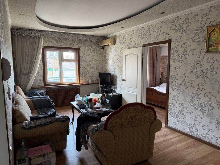 Продается 4х ком квартира, ориентир: метро Ойбек, 110м²