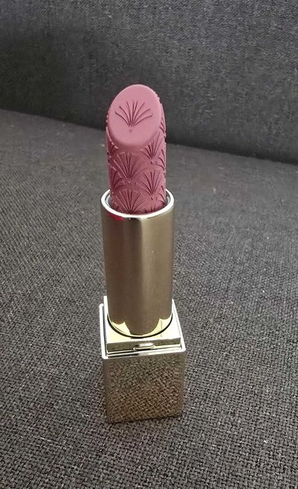 Estée Lauder Strictly Confidential , limited edition– лимитирано червило