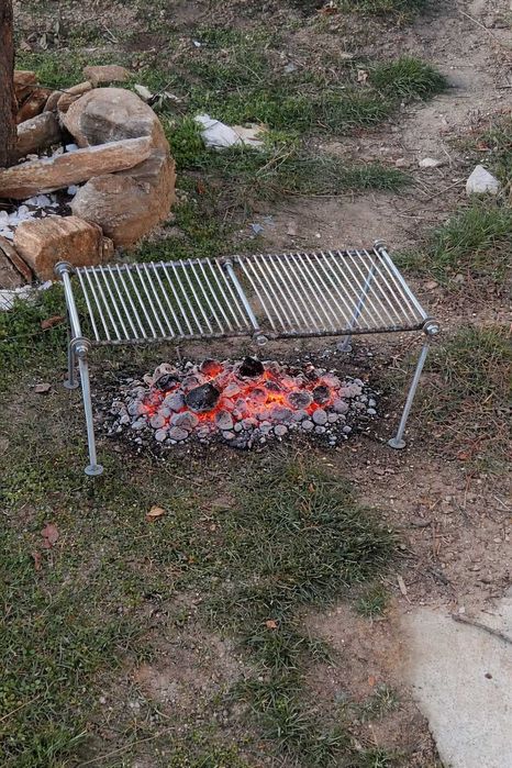 Сгъваема преносима скара на въглища