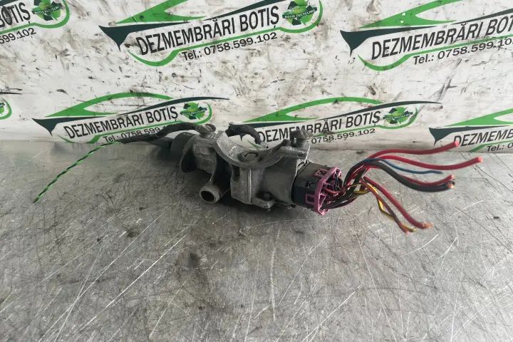 Contact cu cheie Audi A4 1997 1.9 TDI MT (110 hp)