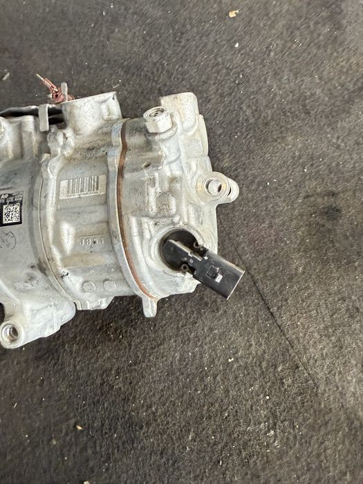 Компресор климатик Audi A7 A6 faicelift след 2016год 4g0816803 Denso