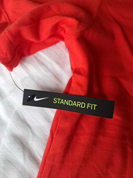 НОВА фланелка NIKE  -ESP.