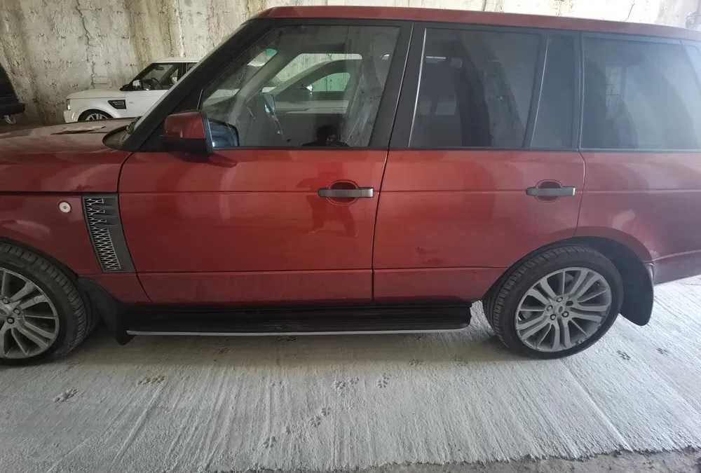 Dezmembrari Range Rover Vogue L322 2010-2012 motor 4.4 diesel TDV8