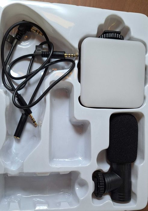 Стойка за телефон + трипод + светлина, прекрасно за работа всеки ден.