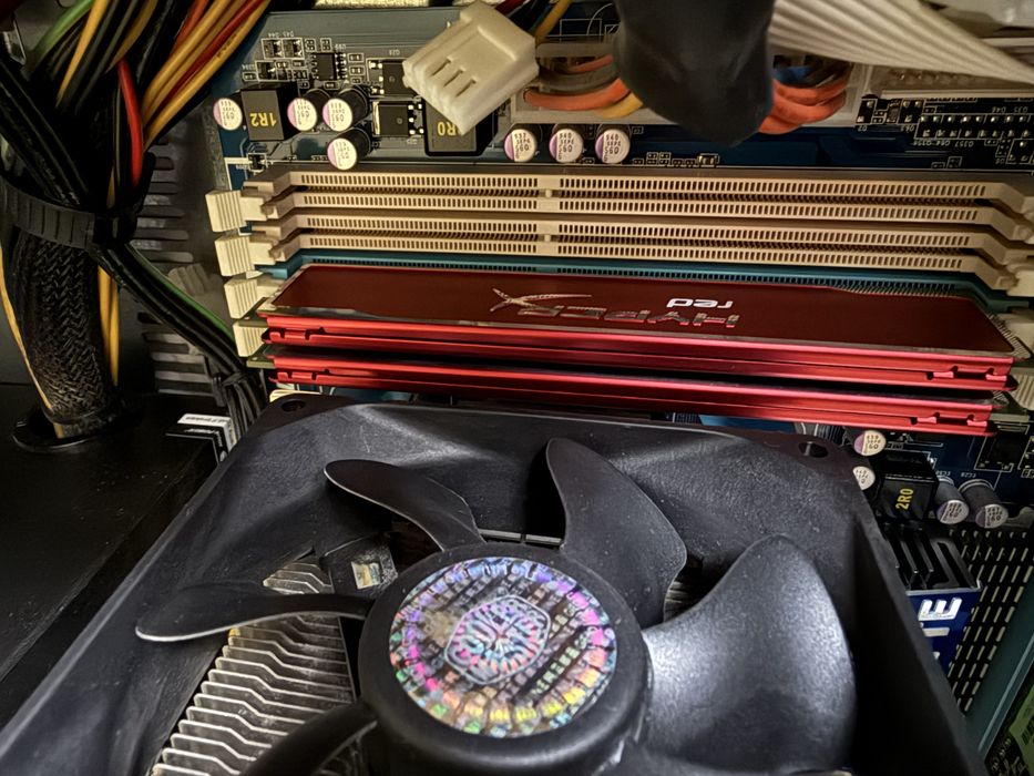 PC AMD Phenom II X4 Black Edition – 8GB RAM DDR3 – Radeon HD 5770