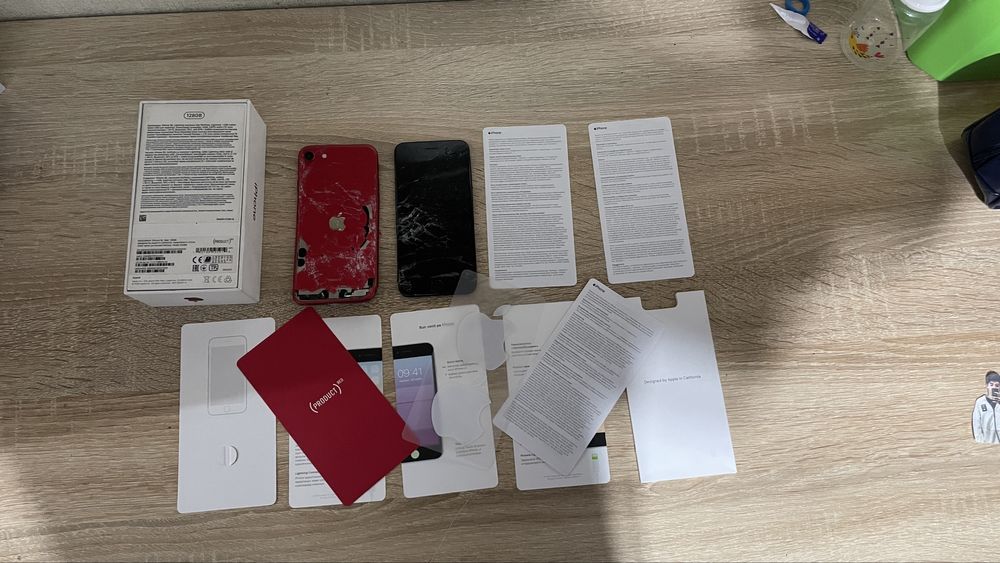 Продам айфон се2020