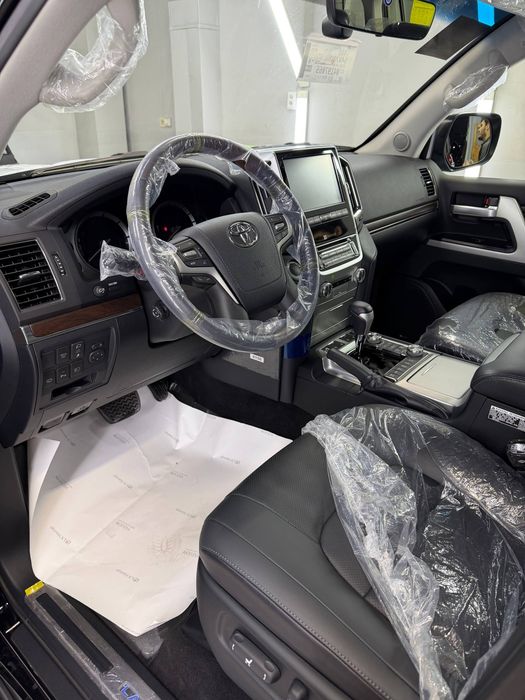 Toyota Land Cruiser Prado Executive Lounge