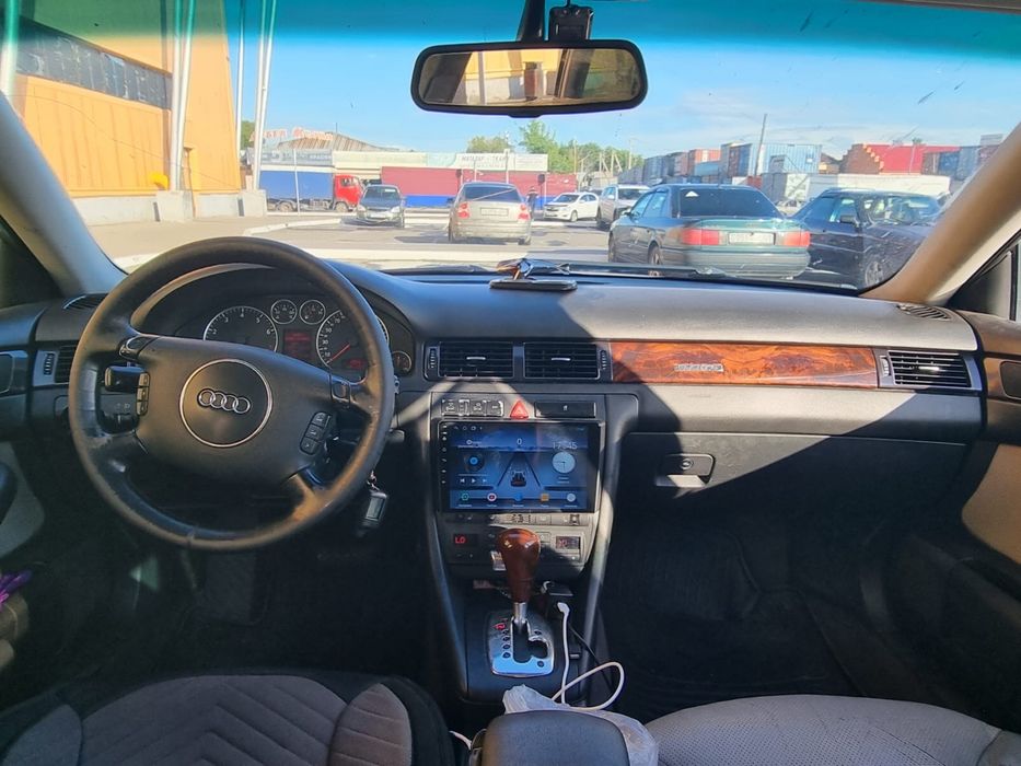 Продаю Ауди (Audi A6)