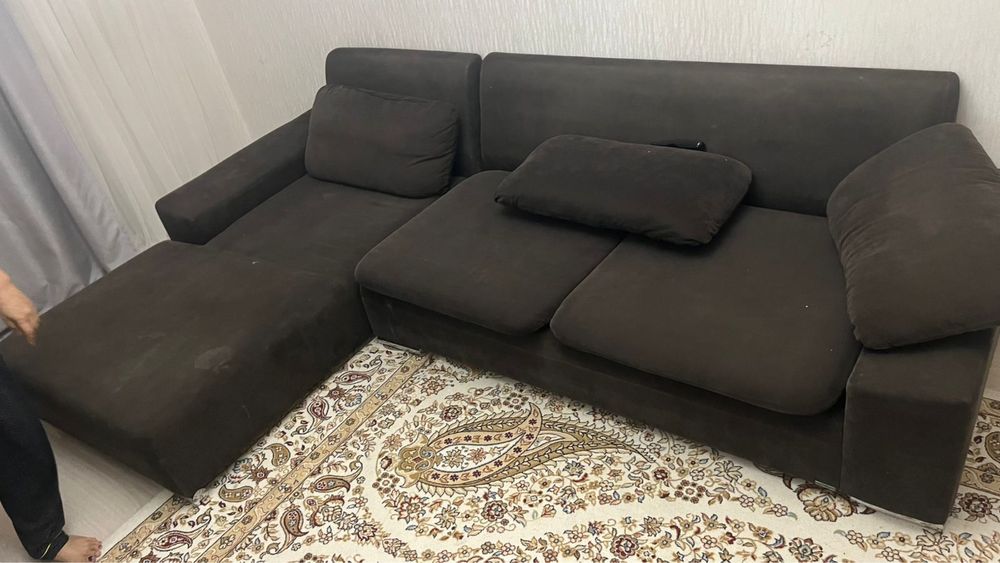 Отдам даром диван