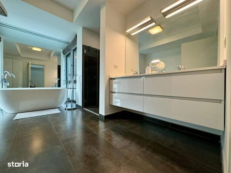 Vila design modern, situata in apropiere de Cambridge School