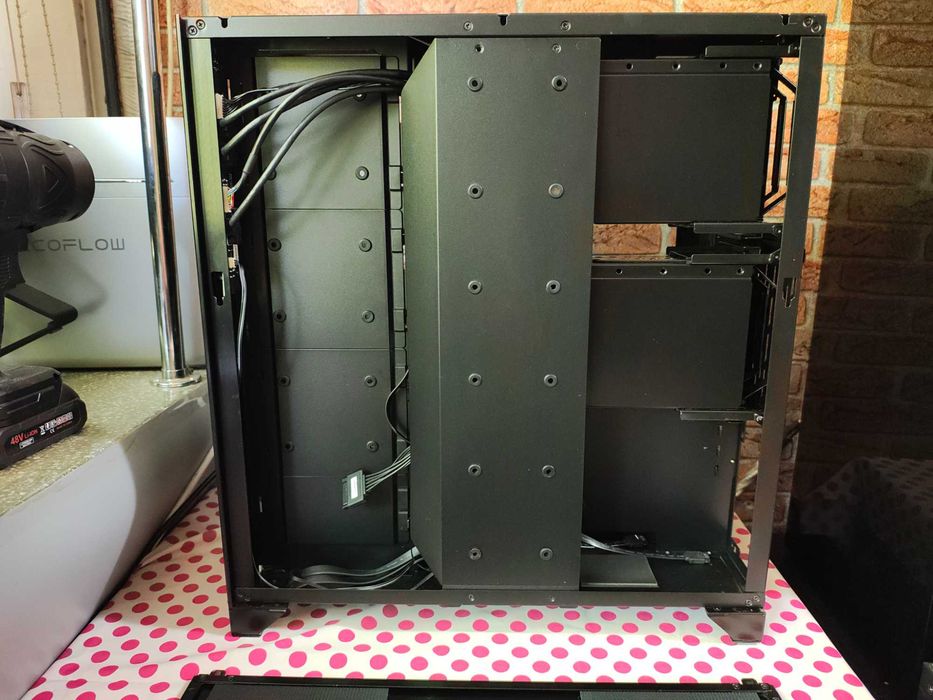 Carcasa Lian Li O11 Dynamic XL ROG Black.