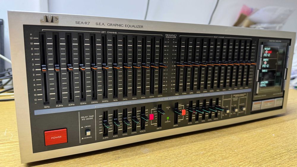 Egalizator grafic JVC SEA-R7