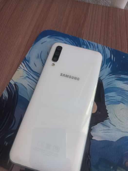 Samsung а50 64/4