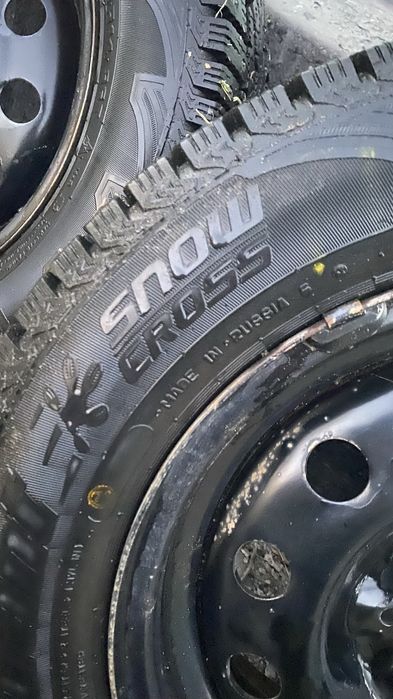 Продам комплекты зимней резины на 14