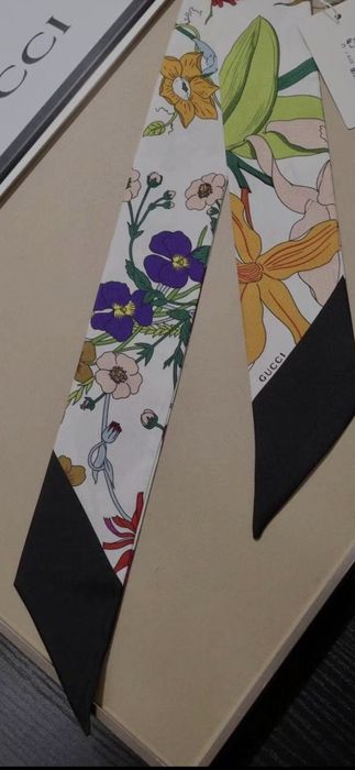 Eșarfă Gucci, model 2026, 100% mătase, 120x8cm