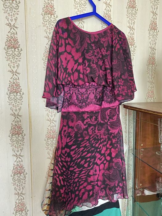 Продам Платья 38-40, вышивка бисер