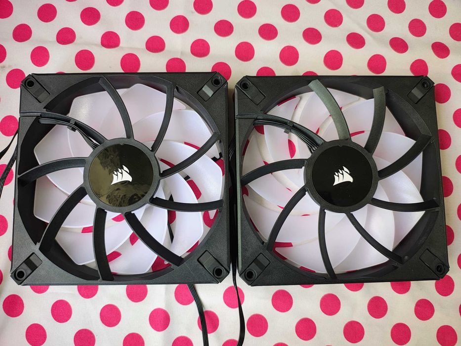 2 x Cooler, ventilator Corsair AF140 Elite RGB, PWM, 140mm