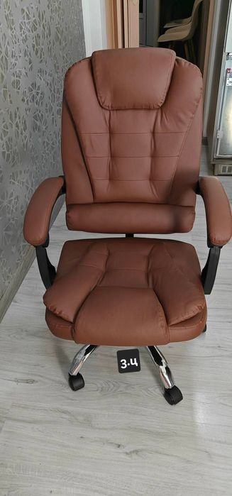 Кафяв офис стол НОВ