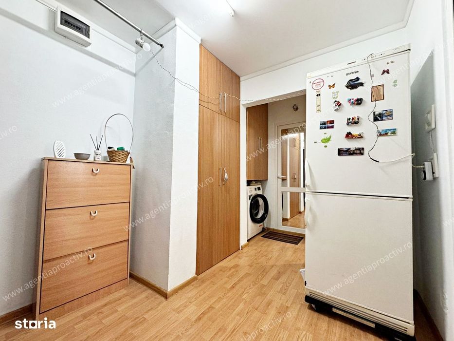 Apartament cu 2 camere dec., situat la parter, în cartierul Micro 21.