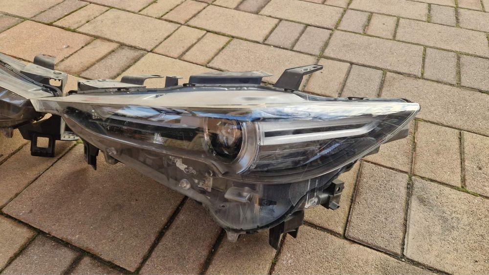 Фар и стоп за Мазда