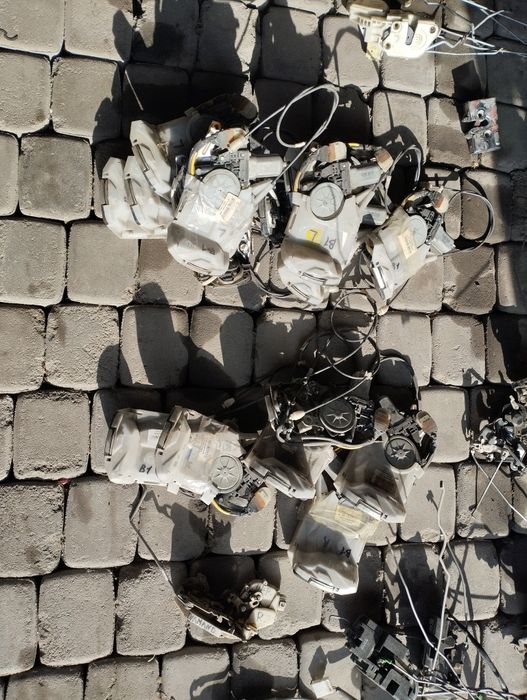 Toyota estima alphard 01-08 год замки сдвижных дверей б/у оригинал