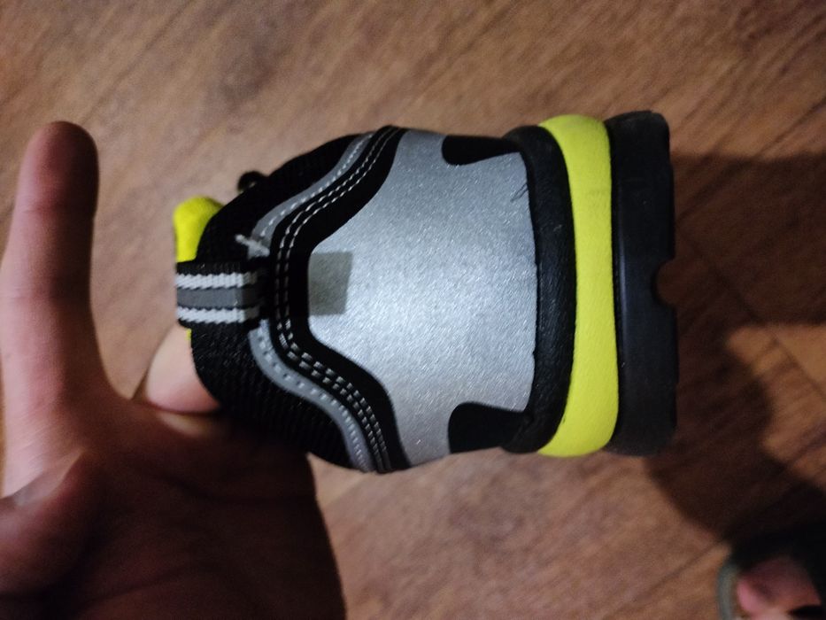 Продам рабочие ботинки 43 р