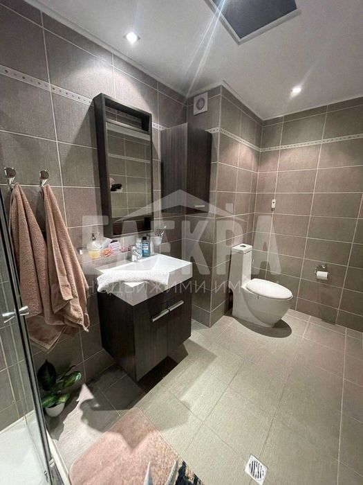 Продава се Тристаен апартамент в Варна, Център - 105 кв.м за 1143 €/кв.м - Снимка #10