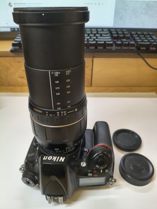 Vând aparat foto Nikon D610 + card 64gb