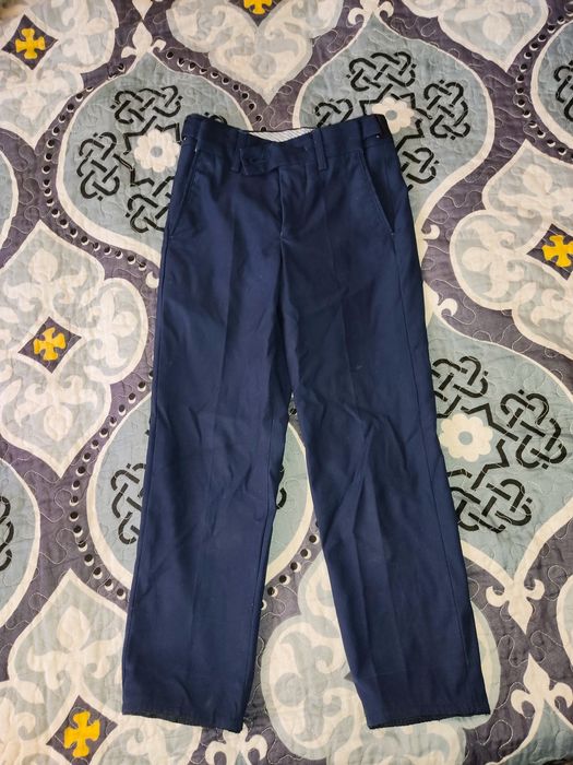 Школьные туфли и вещи на мальчика