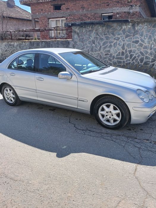 2004 Mercedes C180 бензин