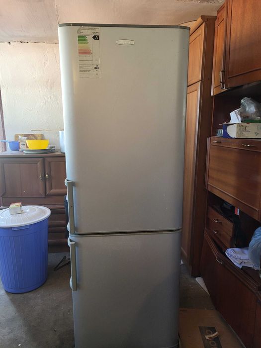 Холодильник Бирюса