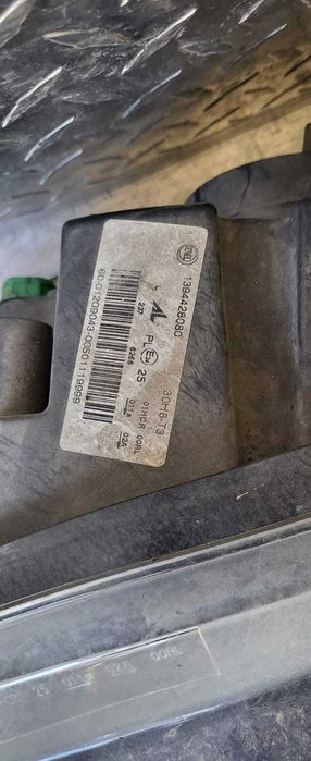 Far stânga / dreapta Peugeot Boxer  2014-2021 - pret per bucata