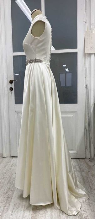 Vand rochie de mireasa