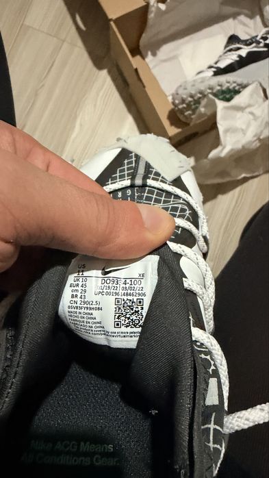 Nike mountain fly acg marimea 45 purtati foarte putin.