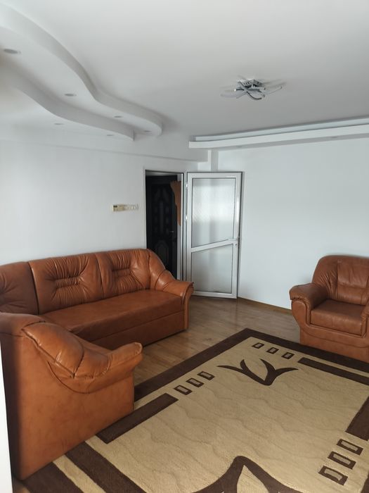 apartament de inchiriat