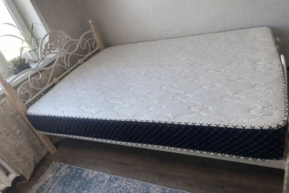 Матрас двухспальный 160/200