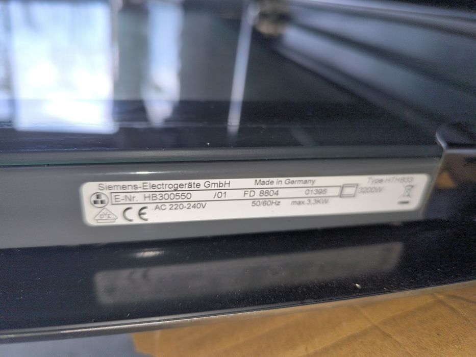 Фурна с керамичен плот Siemens ET 735501