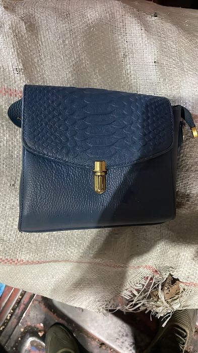 Продам женские сумки новые
