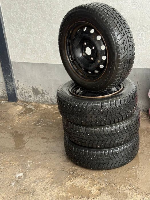Qishki 185/65 R15 archa balon diskasi bilan sotiladi holati ideal