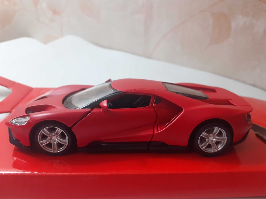 Игрушка - модель машины