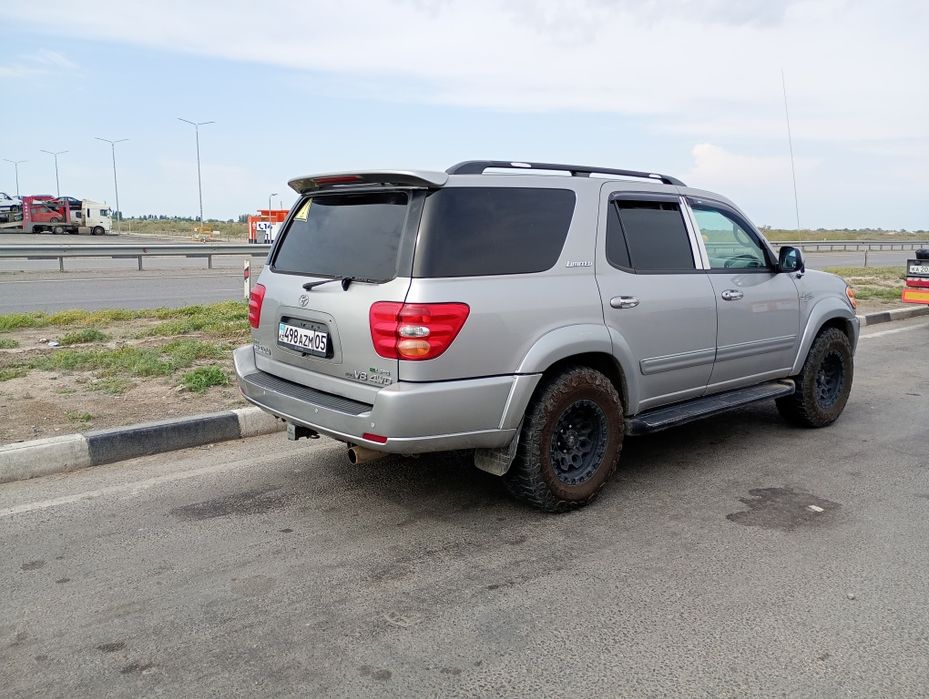 Продам Toyota Sequoia