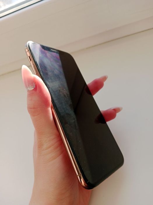 Срочно продам IPhone XS Gold