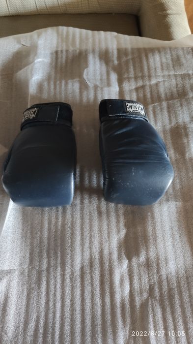 Перчатки боксёрские