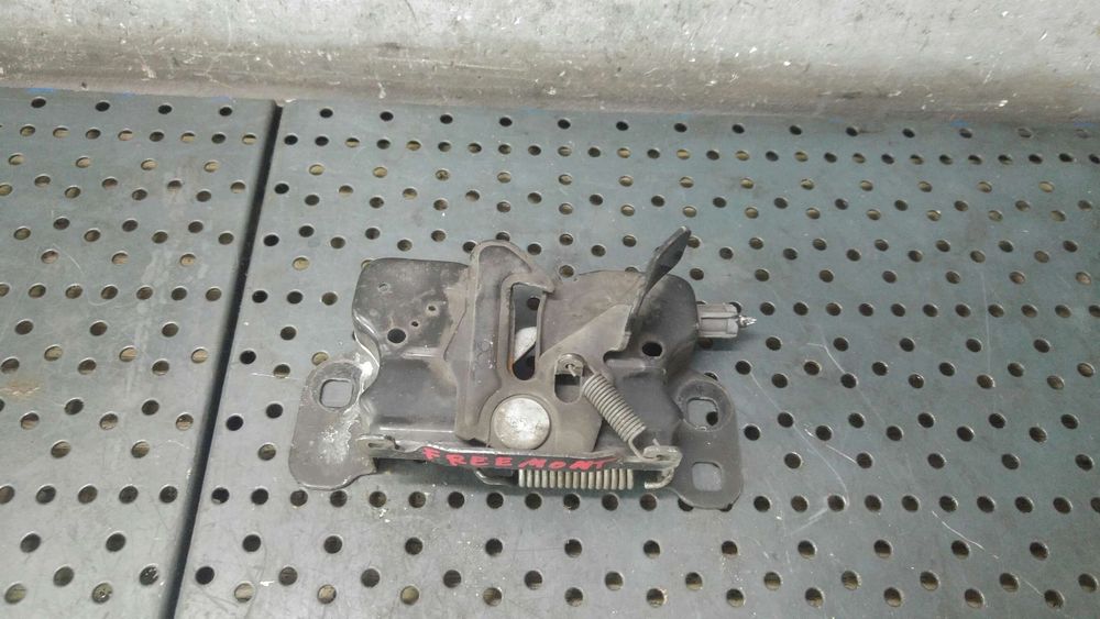 Broasca capota fiat freemont 345