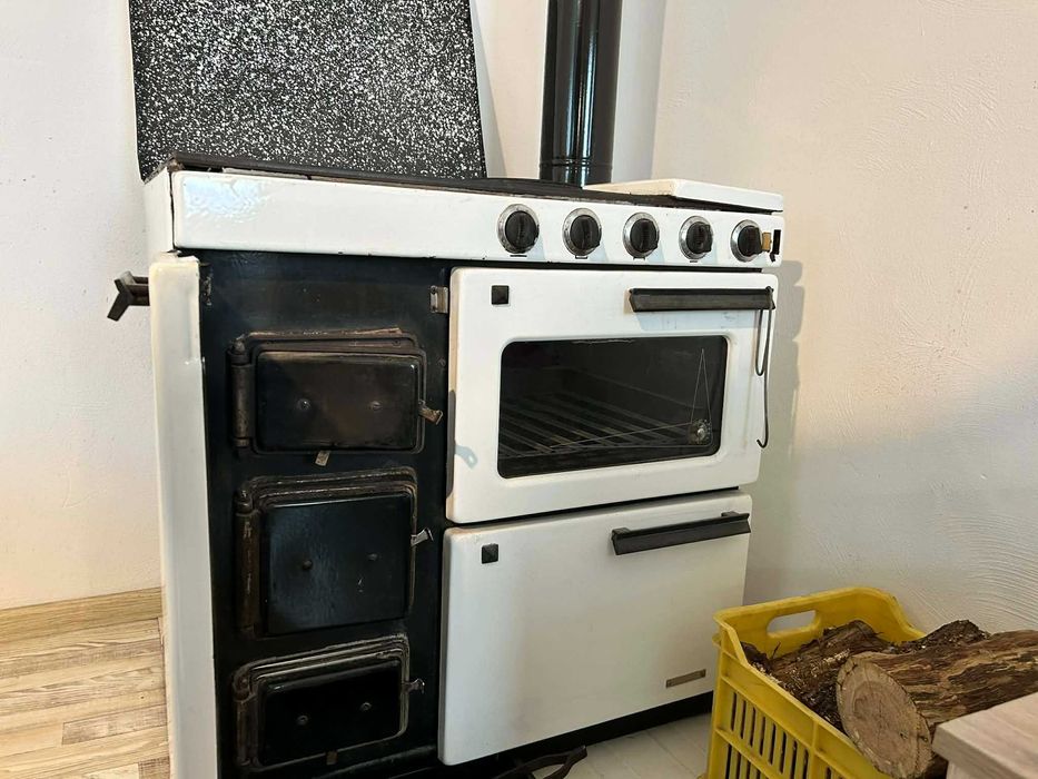 Печка с дърва с фурна