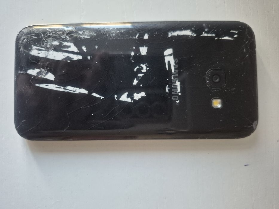 Самсунг А 3 2017