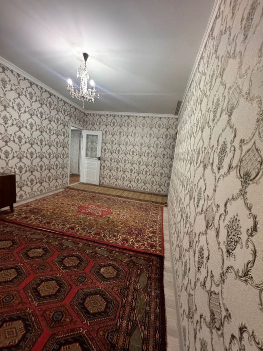 Kvartira  Yunsobod 18 kvartilda qizlarga sheriklikka kvartira bor