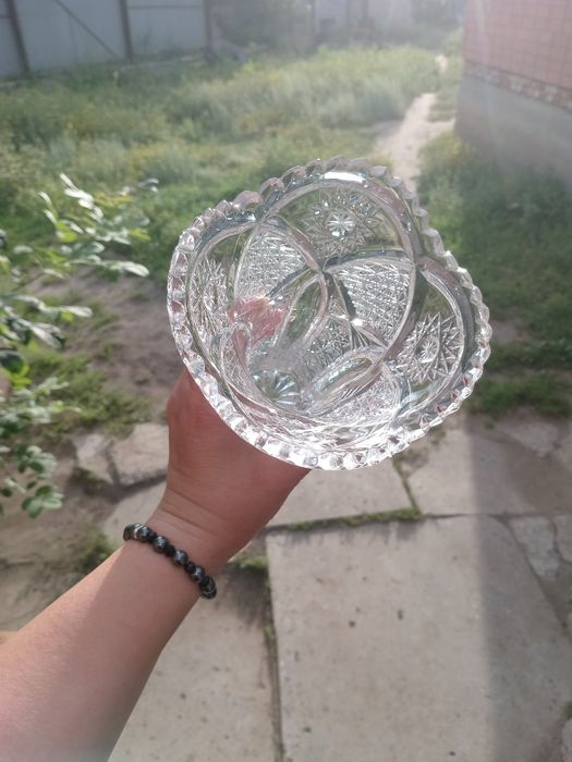 Ваза хрустальная продам