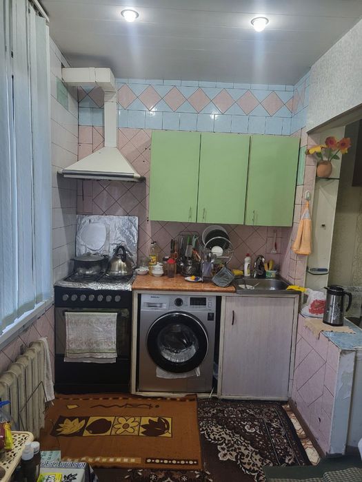 Массив себзар 4/1/4 квартира продаётся строчно