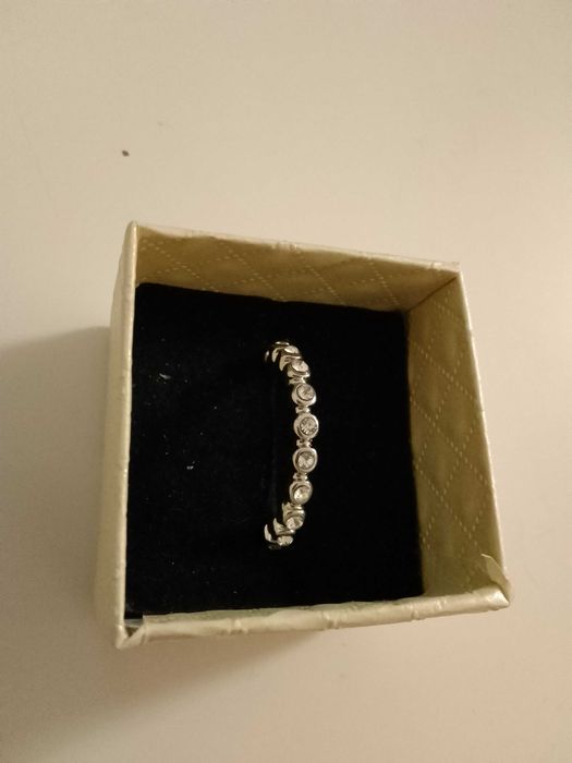 3 сребристи дамски пръстена (вътрешен диаметър 17 мм)